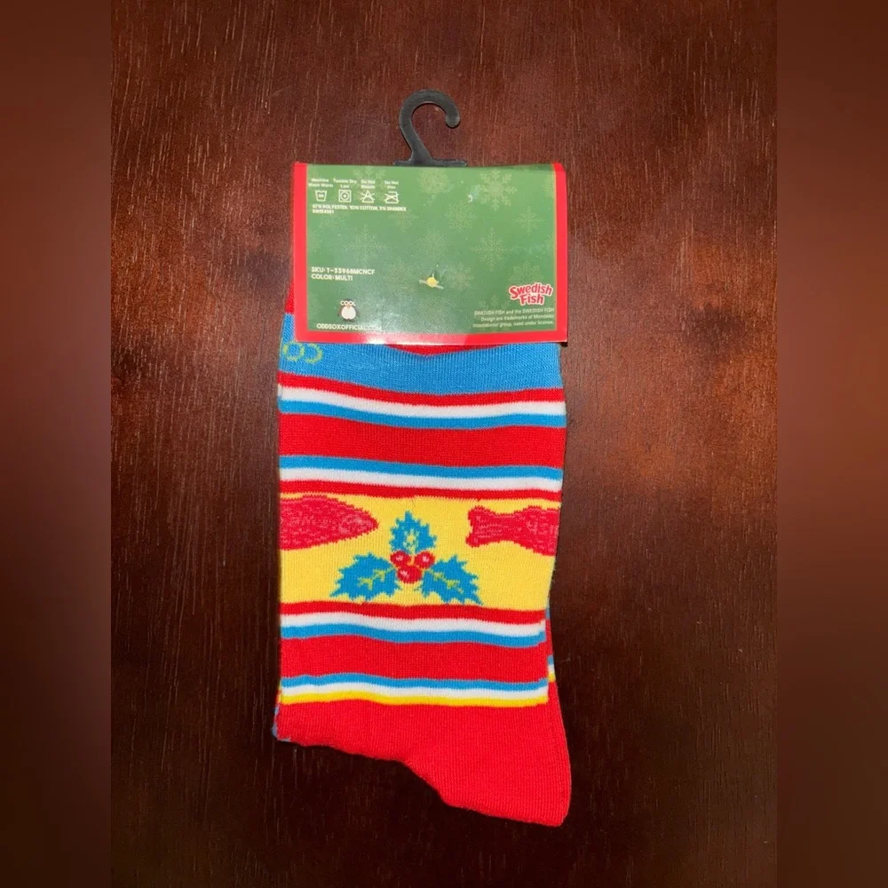 SWEDISH FISH NOVELTY CREW SOCKS NWT MEN’S SHOE SIZE 8-12